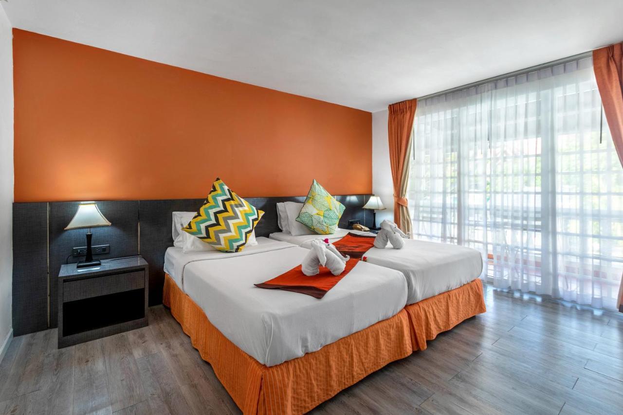 Villa Atchara Patong Екстер'єр фото