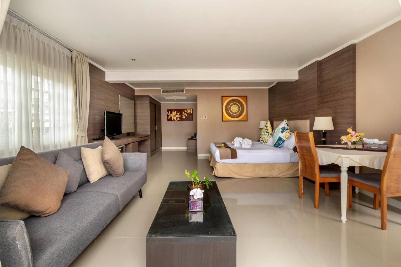 Villa Atchara Patong Екстер'єр фото