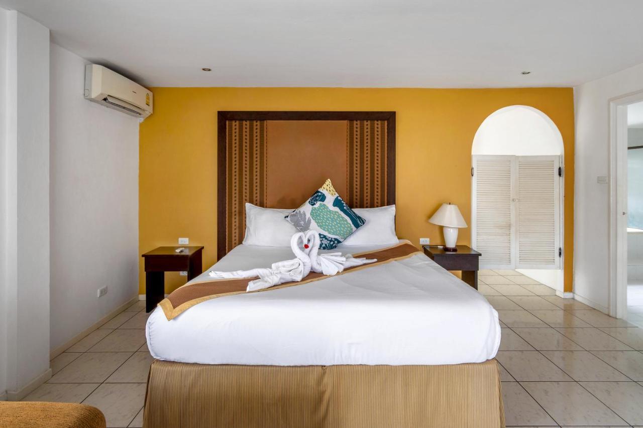 Villa Atchara Patong Екстер'єр фото