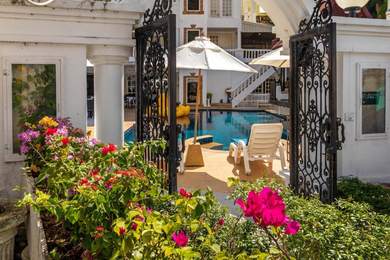 Villa Atchara Patong Екстер'єр фото