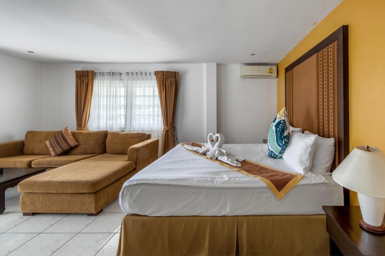 Villa Atchara Patong Екстер'єр фото