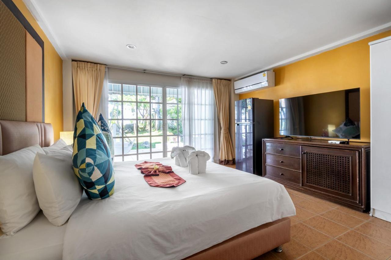 Villa Atchara Patong Екстер'єр фото